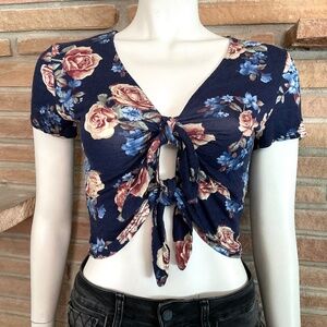Floral Knotted Front Stretch Crop Top